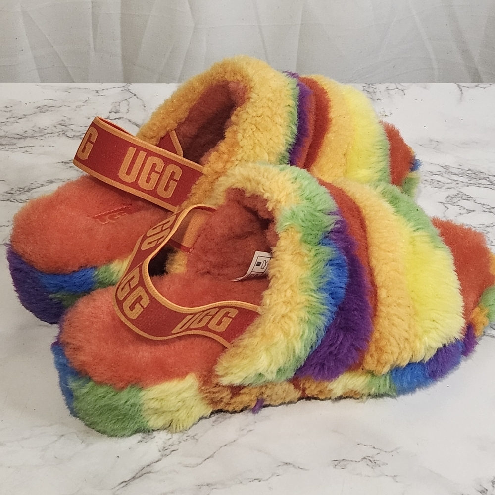 UGG Women Fluffy Soft Rainbow Stripes Logo Platform Slide Slip on Sandals Size 7